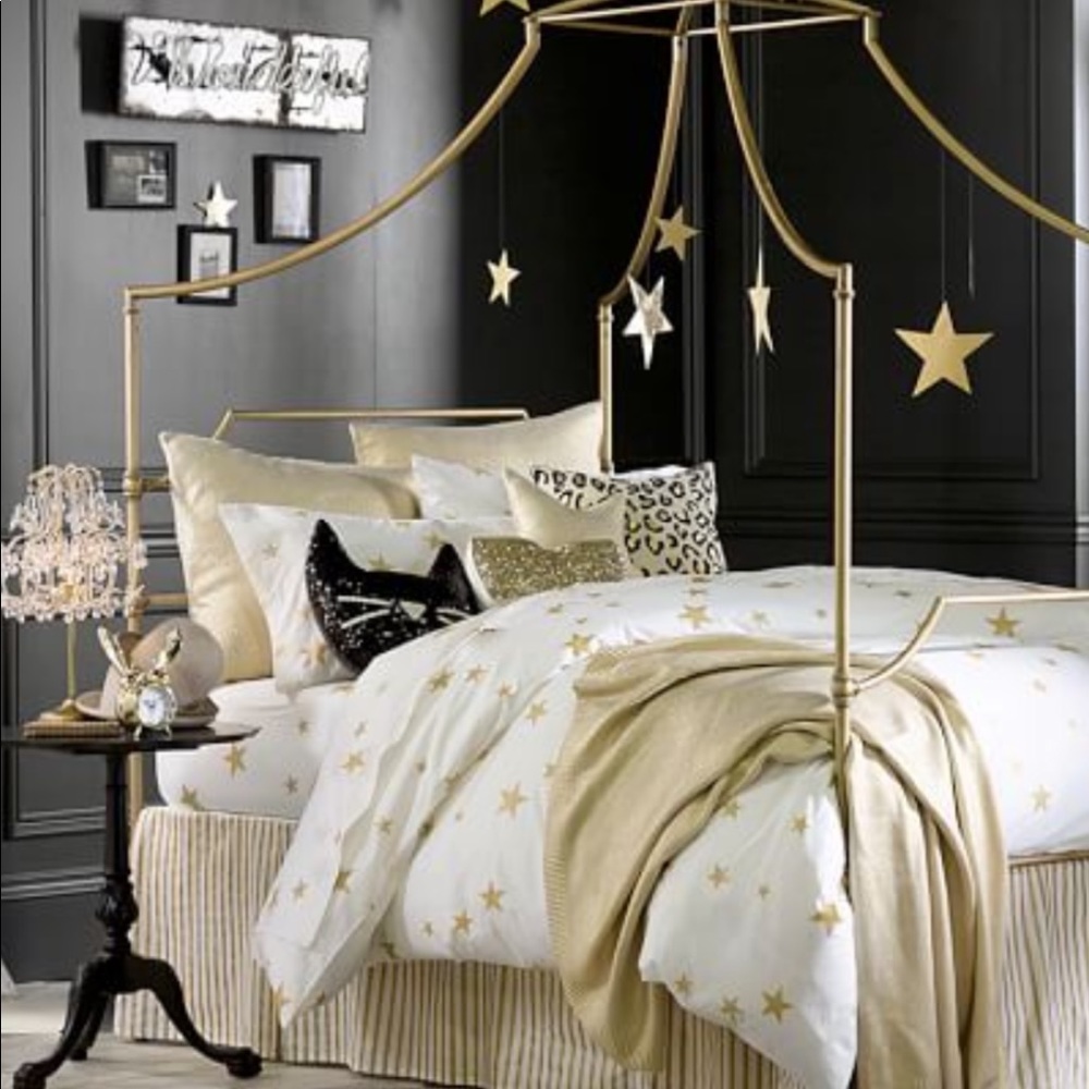 PBteen girl’s twin bedding